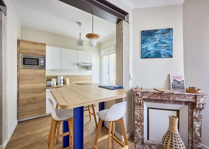 Landemer - A 700 M De La * Barneville-Carteret