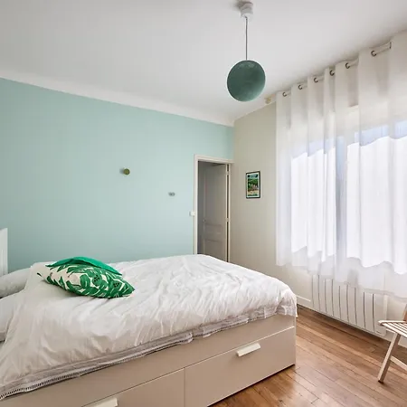 Landemer - A 700 M De La *